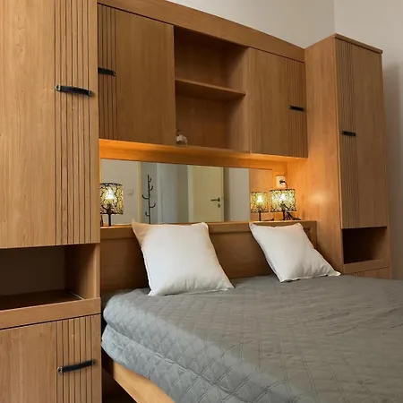 Raphael & Co - 2 2 Bedrooms Le Puy-en-Velay